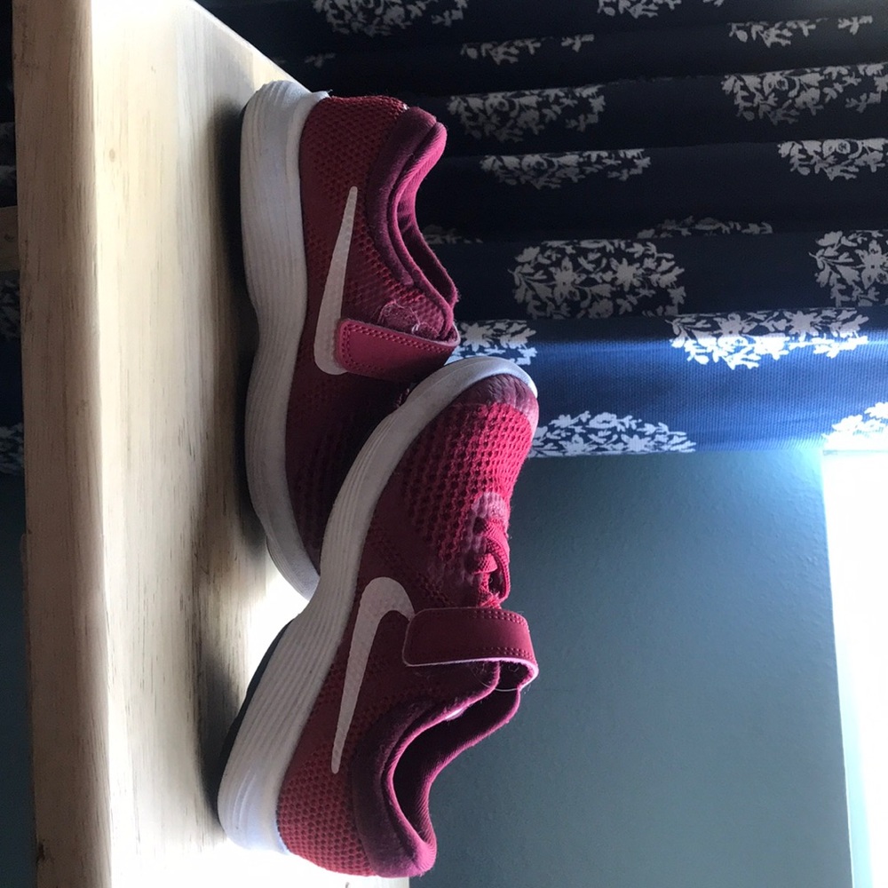 Nike toddler shoes, barely worn.